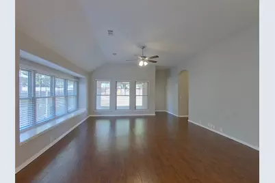 541 Kerry Street, Crowley, TX 76036 - Photo 3