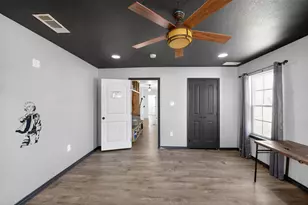 400 N Ave A, Springtown, TX 76082 - Photo 9