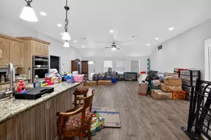 400 N Ave A, Springtown, TX 76082 - Photo 3