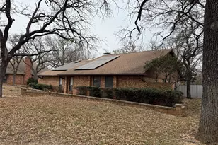 703 E Murco Dr, Mineral Wells, TX 76067 - Photo 3