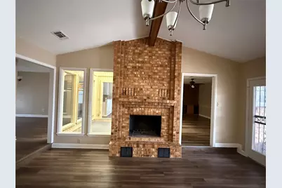 703 E Murco Drive, Mineral Wells, TX 76067 - Photo 5