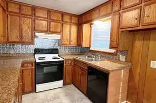 1319 N Clay St, Ennis, TX 75119 - Photo 9