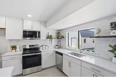 4804 Green Hollow Drive, Arlington, TX 76017 - Photo 9