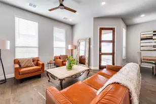 8977 George Cayley Ln, Frisco, TX 75034 - Photo 5