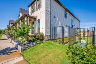 8977 George Cayley Ln, Frisco, TX 75034 - Photo 3