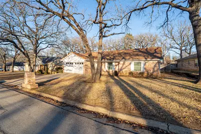 4217 W Pleasant Forest Street, Arlington, TX 76015 - Photo 9