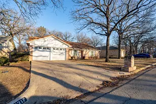 4217 W Pleasant Forest St, Arlington, TX 76015 - Photo 5