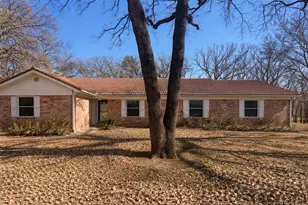 4217 W Pleasant Forest St, Arlington, TX 76015 - Photo 5