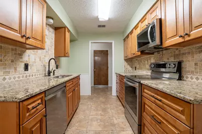 4217 W Pleasant Forest Street, Arlington, TX 76015 - Photo 13