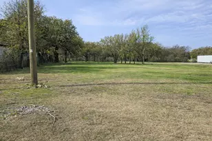 6624 Oak Crest Dr W, Forest Hill, TX 76140 - Photo 1