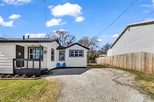 309 N Cedar St, Springtown, TX 76082 - Photo 3