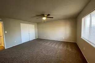 6521 Blackberry Dr, Arlington, TX 76016 - Photo 9