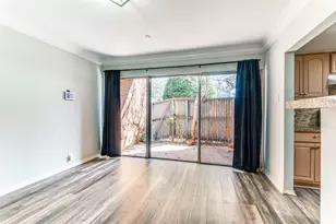 570 E Avenue J, Grand Prairie, TX 75050 - Photo 11