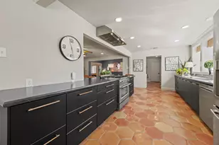 319 S Jackson Ave, Justin, TX 76247 - Photo 9