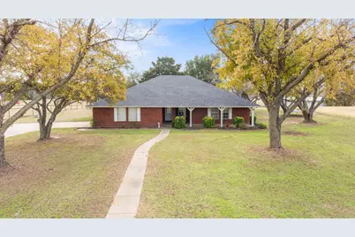316 Sanchez Court, Weatherford, TX 76088 - Photo 1