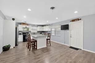 426 Alcorn Ave, Dallas, TX 75217 - Photo 9