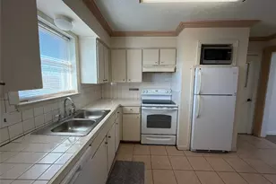 624 Botany Bay Dr, Dallas, TX 75211 - Photo 9