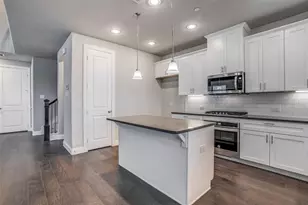 704 Reeves Ln, Plano, TX 75075 - Photo 11