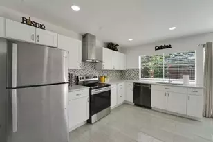 2926 Forest Hills Ln, Richardson, TX 75080 - Photo 9