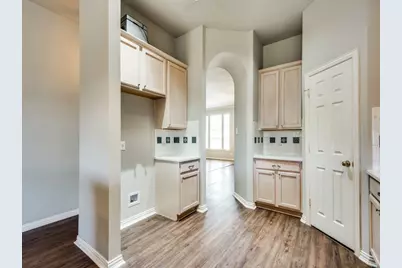 5924 Legend Lane, The Colony, TX 75056 - Photo 5