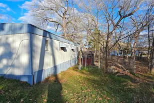 240 E Elm Dr, Murchison, TX 75778 - Photo 9