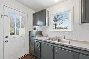 318 Methodist St, Red Oak, TX 75154 - Photo 9