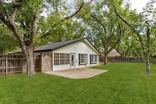 8735 S Monticello Cir, Granbury, TX 76049 - Photo 25