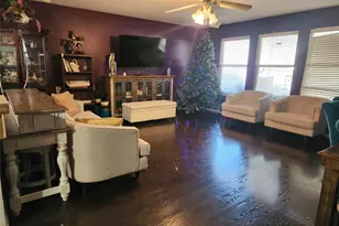 7818 Jubilant Dr, Dallas, TX 75237 - Photo 7