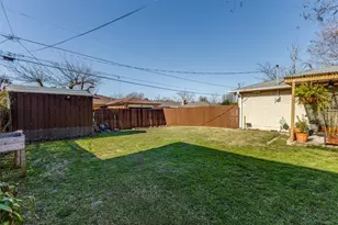 5131 Menefee Dr, Dallas, TX 75227 - Photo 17