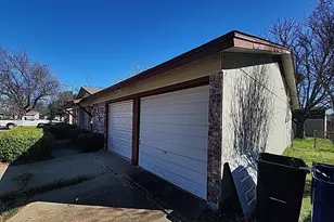 409 Nathan St, Burleson, TX 76028 - Photo 5