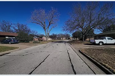 409 Nathan Street, Burleson, TX 76028 - Photo 3