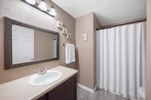 3906 Henderson St, Greenville, TX 75401 - Photo 7