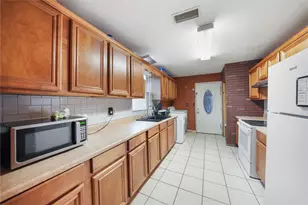 3906 Henderson St, Greenville, TX 75401 - Photo 3