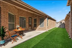 717 10th St, Argyle, TX 76226 - Photo 5