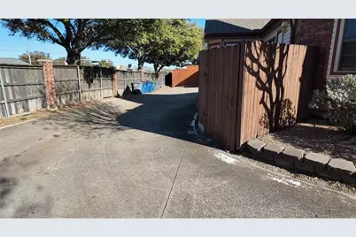 4127 Hollow Oak Drive, Dallas, TX 75287 - Photo 5