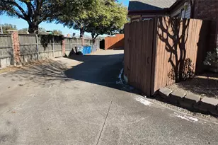 4127 Hollow Oak Dr, Dallas, TX 75287 - Photo 5