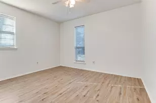 213 Sixpence Ln, Euless, TX 76039 - Photo 17