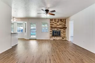 213 Sixpence Ln, Euless, TX 76039 - Photo 3