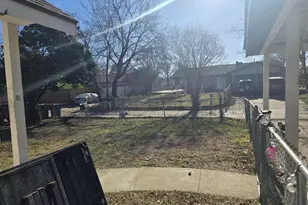 805 Brookshire Cir, Garland, TX 75043 - Photo 5