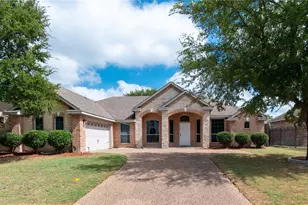 608 Vanilla Ct, DeSoto, TX 75115 - Photo 1