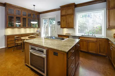 7 Glenchester Court, Dallas, TX 75225 - Photo 13