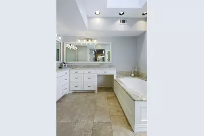 7 Glenchester Court, Dallas, TX 75225 - Photo 17