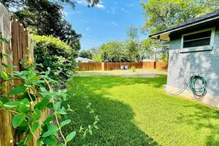 3152 Walnut Hill Ln, Dallas, TX 75229 - Photo 17