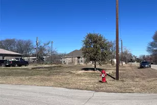 154 Lakeview Rd, Roanoke, TX 76262 - Photo 1