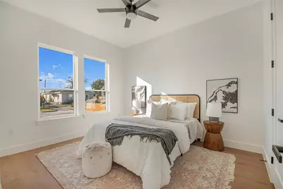 3910 Vineyard Drive, Dallas, TX 75212 - Photo 23