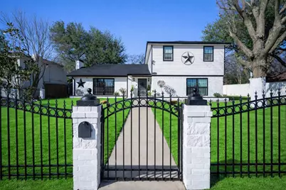 2133 Pleasant Drive, Dallas, TX 75227 - Photo 1