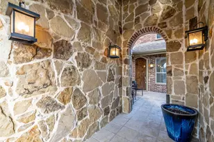 2805 Walnut Creek Ln, The Colony, TX 75056 - Photo 3