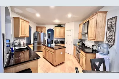 1237 Tioga Drive, Irving, TX 75063 - Photo 9