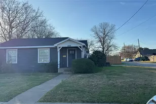 215 N Merrill Ave, Duncanville, TX 75116 - Photo 1