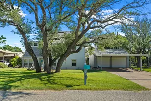 2408 Cedar Crest Dr, Granbury, TX 76048 - Photo 3